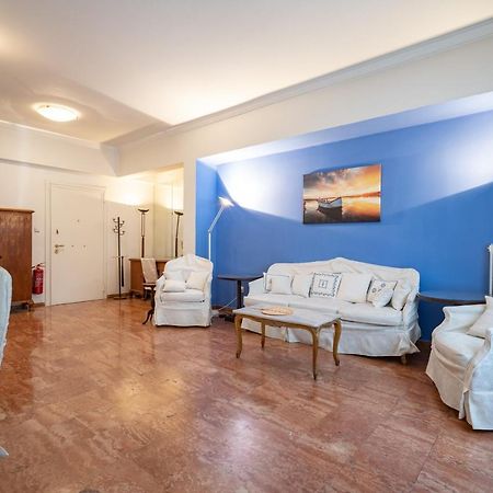 Larissa Station Metro St. 2 Bedrooms 3 Pers. Flat Atina Dış mekan fotoğraf