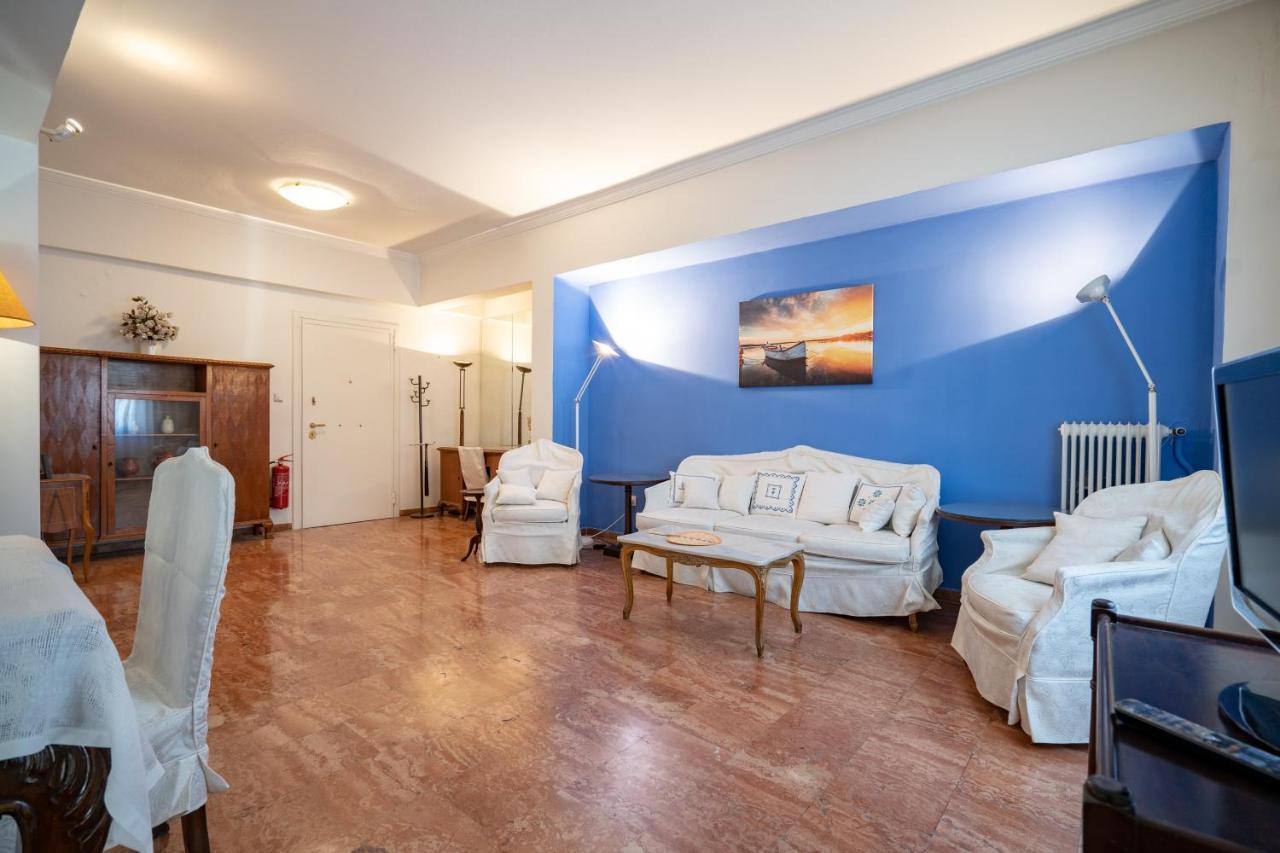 Larissa Station Metro St. 2 Bedrooms 3 Pers. Flat Atina Dış mekan fotoğraf