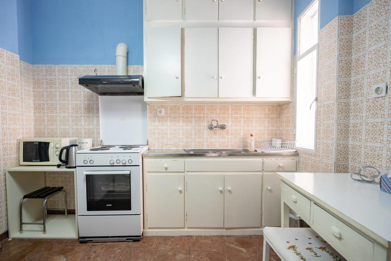Larissa Station Metro St. 2 Bedrooms 3 Pers. Flat Atina Dış mekan fotoğraf