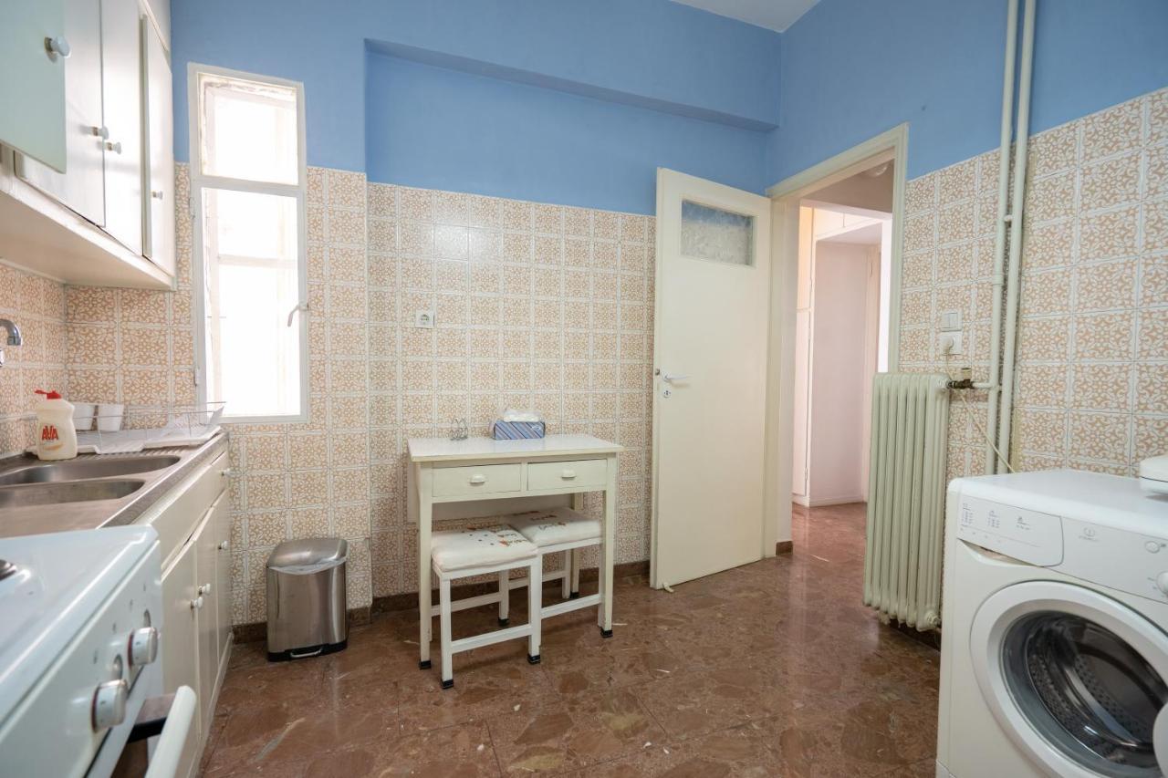 Larissa Station Metro St. 2 Bedrooms 3 Pers. Flat Atina Dış mekan fotoğraf