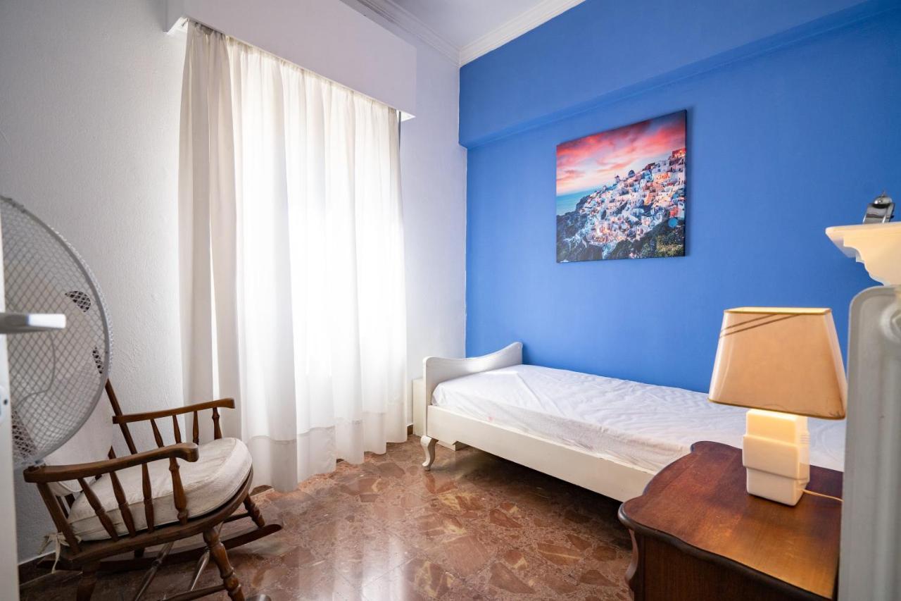 Larissa Station Metro St. 2 Bedrooms 3 Pers. Flat Atina Dış mekan fotoğraf