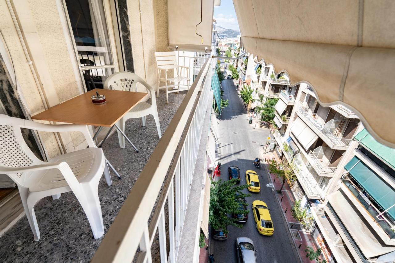 Larissa Station Metro St. 2 Bedrooms 3 Pers. Flat Atina Dış mekan fotoğraf